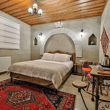 Asma Cave House *